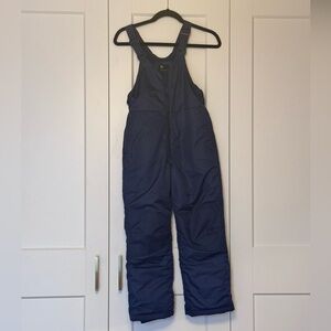 Kids snow bib (medium), like new